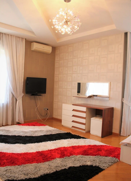 Баку: Apartment on Akademik Sh. Azizbayov 88a