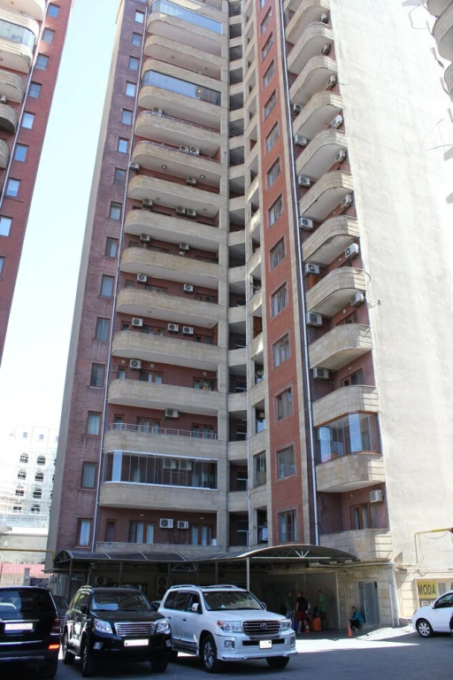 Баку: Apartment on Akademik Sh. Azizbayov 88a
