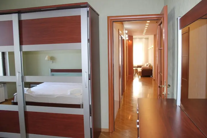Баку: Apartment on Zivarbay Ahmadbayov 10