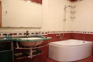 Баку: Apartment on Zivarbay Ahmadbayov 10