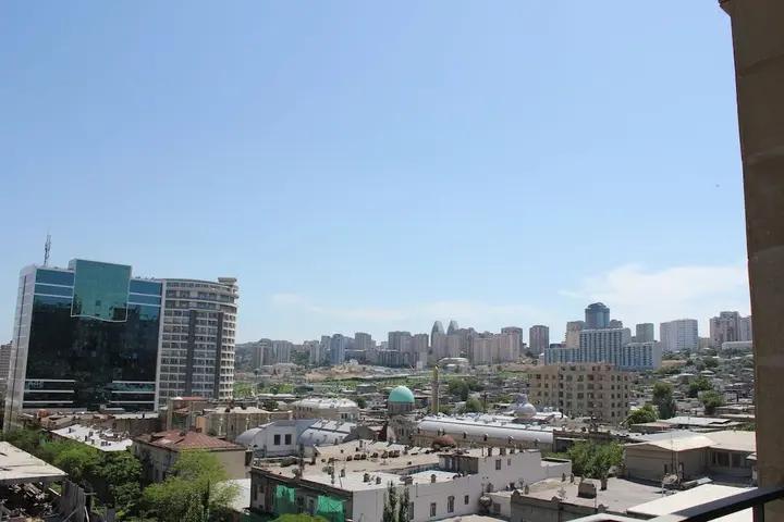 Баку: Apartment on Zivarbay Ahmadbayov 10