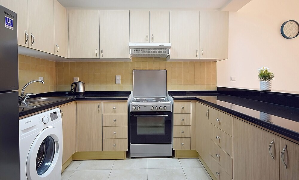 Дубай: Key Host  - Canal Residence Euro