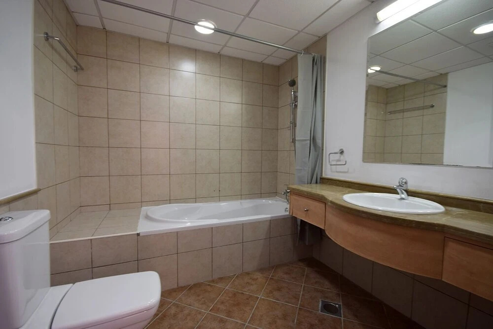 Дубай: Key Host Canal Residence Ven 06