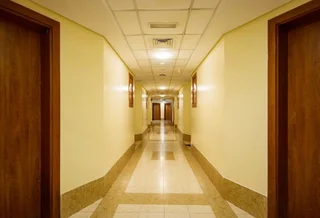Дубай: Key Host Crescent Tower