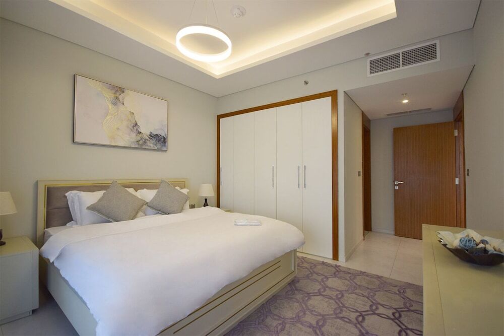 Дубай: Key Host - Regent Court