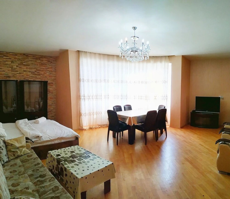 Баку: Bakuvi Tourist Apartment B085