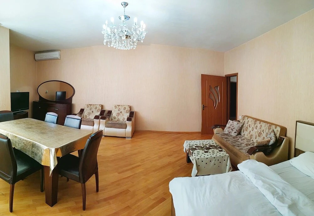 Баку: Bakuvi Tourist Apartment B085