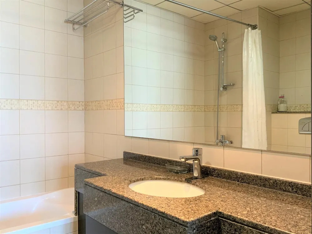 Дубай: Ascapes Bay Central 1 Tower