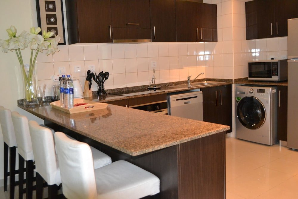 Дубай: Ascapes Bay Central 1 Tower