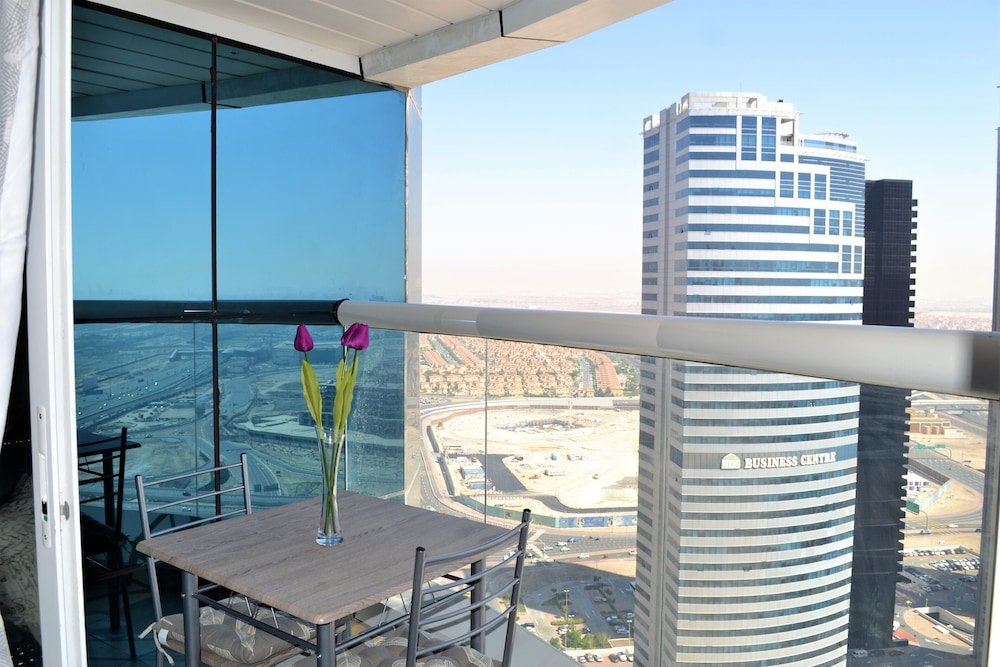 Дубай: Ascapes New Dubai Gate 2 Tower