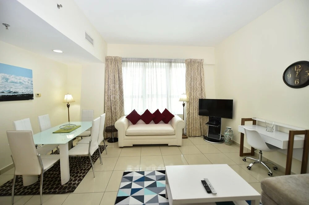 Дубай: One Bedroom Apt. in JLT near Metro Station -AWD
