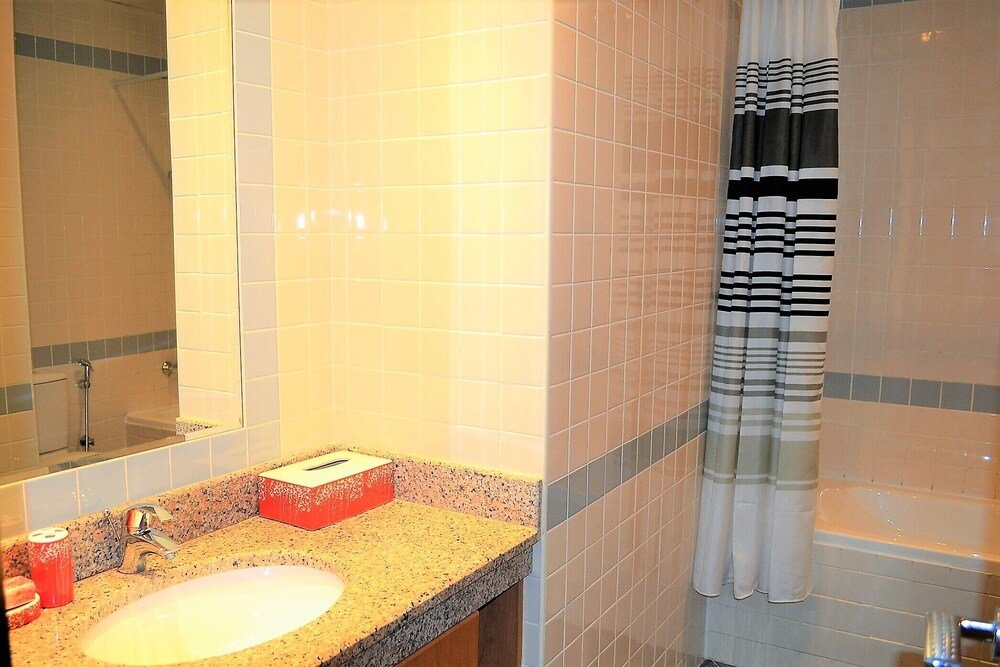 Дубай: Bright furnished studio near metro in Tecom - ALIA