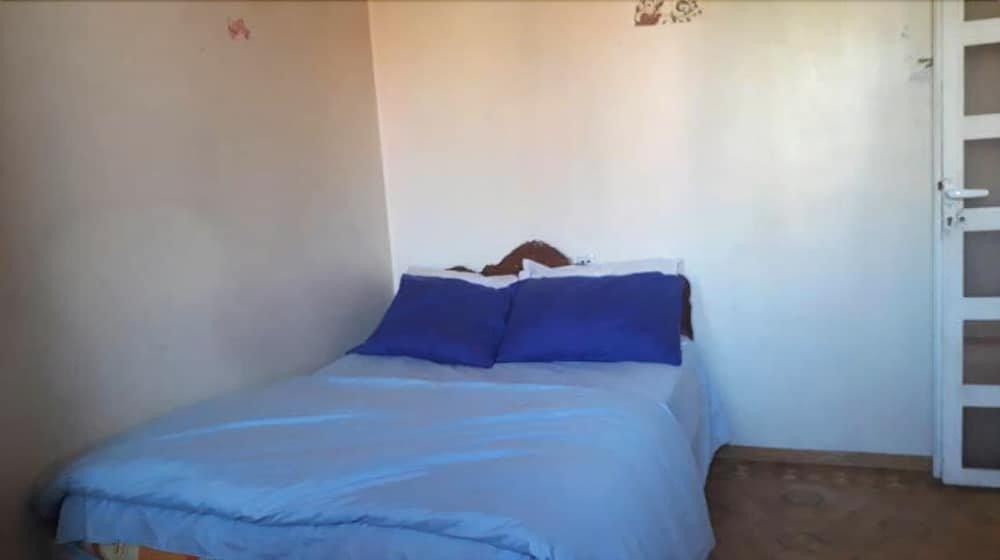 Ереван: Shamrock Hostel 18