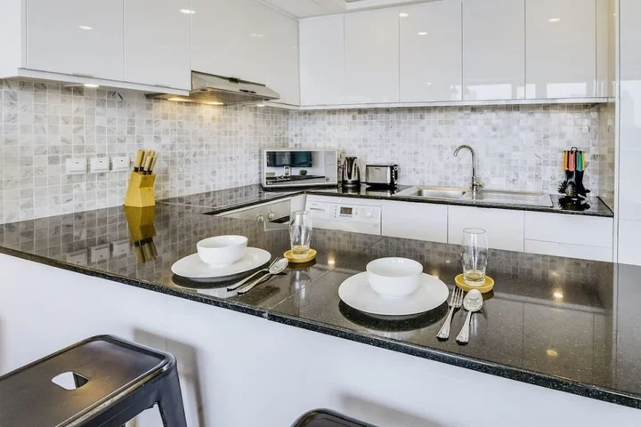 Дубай: Luxurious Downtown Apartment by Burj Khalifa