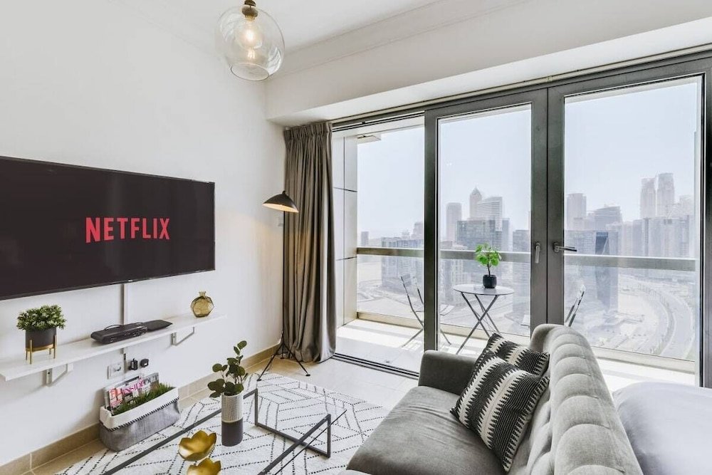 Дубай: Luxurious Downtown Apartment by Burj Khalifa
