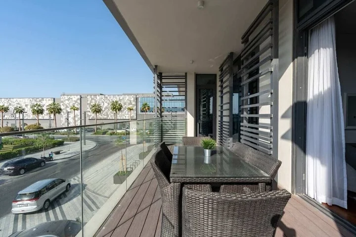 Дубай: Stunning 4BR Apt in Citywalk by GuestReady