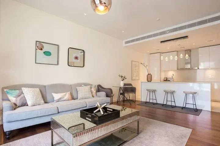 Дубай: Captivating Apt in City Walk Pool View!