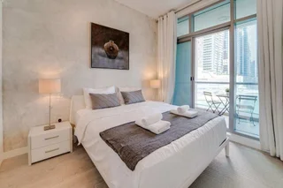 Дубай: Designer Apartment Beautiful Waterfront View