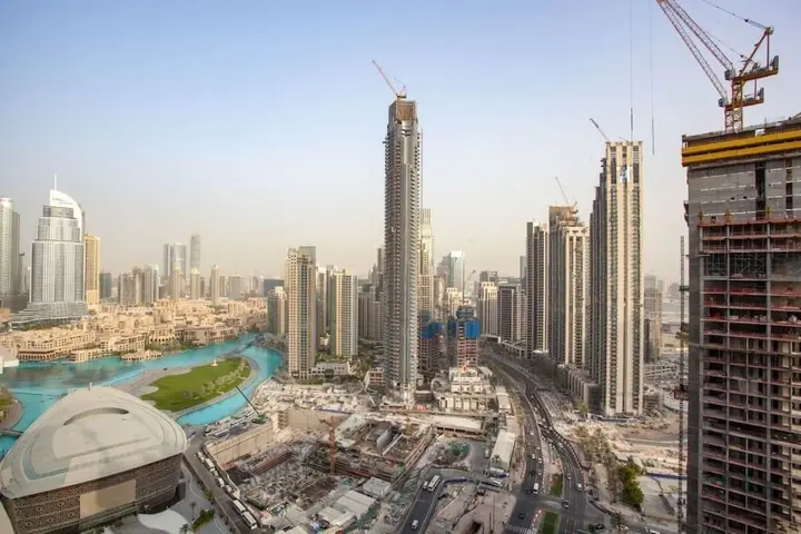 Дубай: Bright Apartment, Steps Away To Burj Khalifa