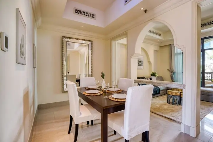 Дубай: Secluded Apartment in the Heart of Downtown