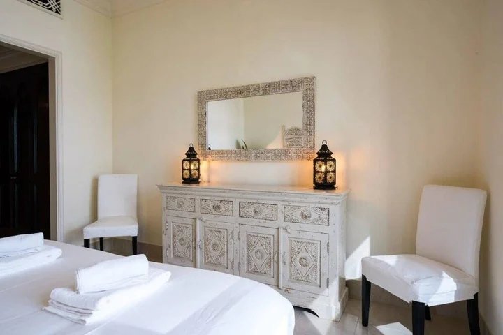 Дубай: Secluded Apartment in the Heart of Downtown