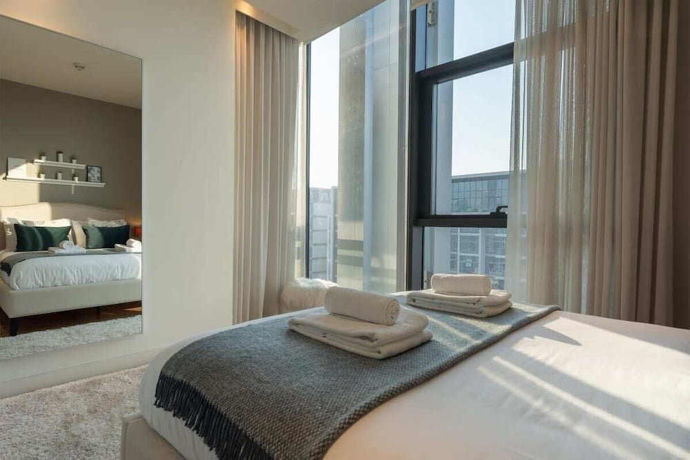 Дубай: Luxury Apartment Stroll Away From City Walk