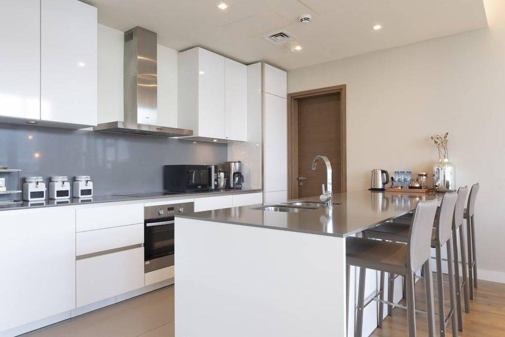 Дубай: Luxury Apartment Stroll Away From City Walk