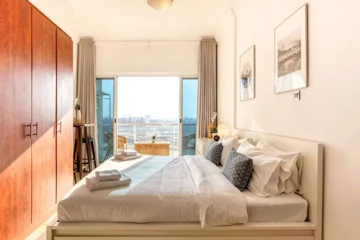 Дубай: Lake View From The Cosiest Studio