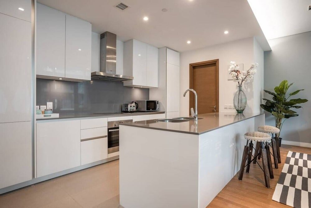 Дубай: Luxurious, Vast & Airy Apartment in City Walk