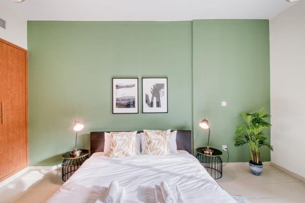 Дубай: Chic Ensuite Flat 10Min From Palm Jumeirah