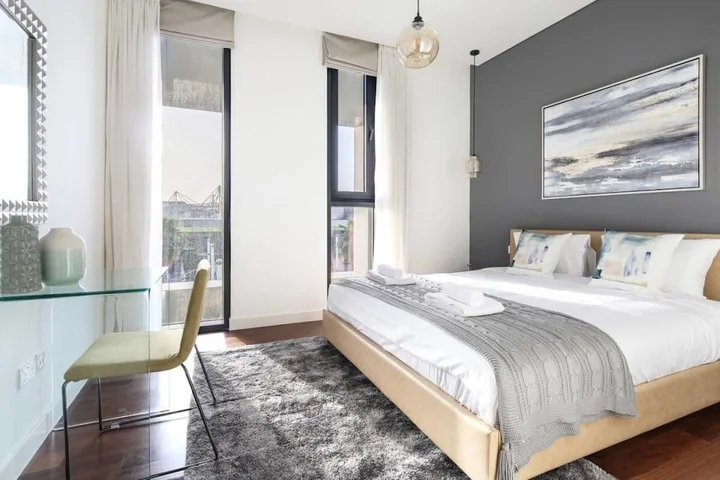 Дубай: Luxurious Getaway Right Across City Walk Mall