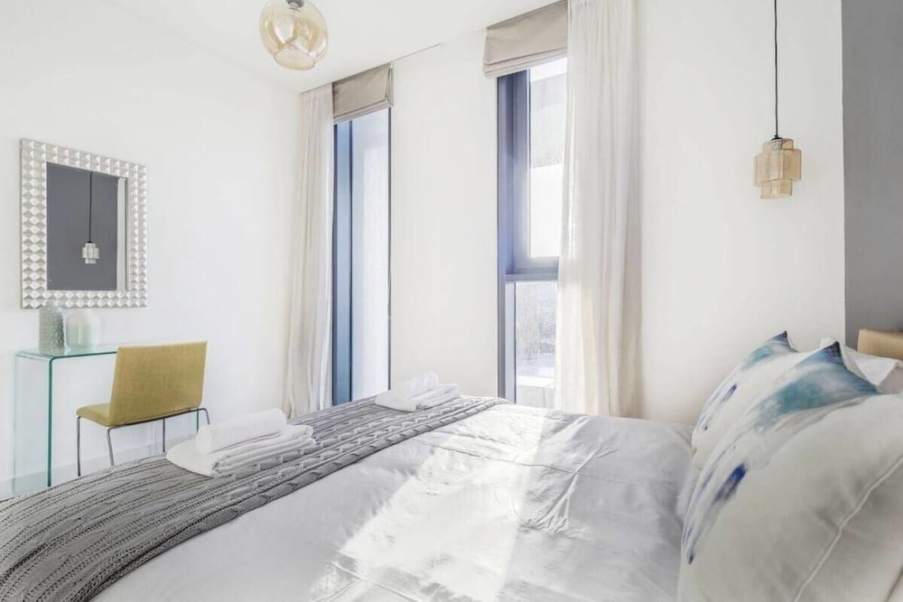 Дубай: Luxurious Getaway Right Across City Walk Mall