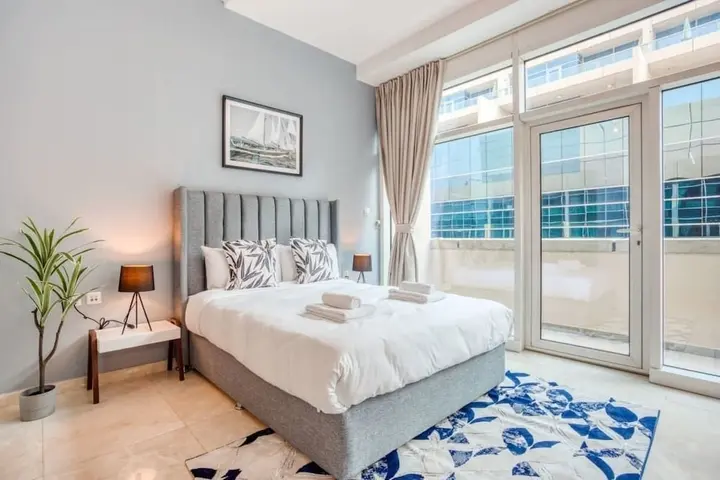 Дубай: Chic & Cosy Apartment in Bay Square