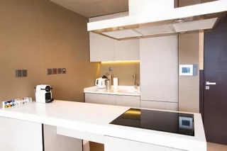 Дубай: Newly Designed Apartment Walk To the Beach