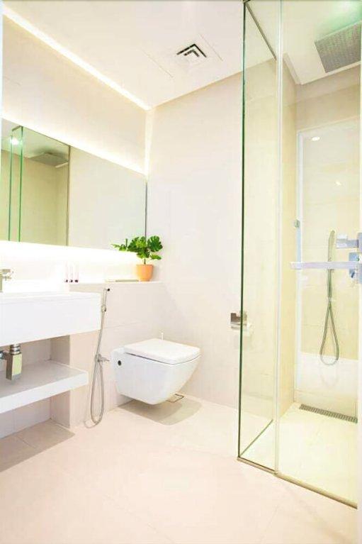 Дубай: Newly Designed Apartment Walk To the Beach