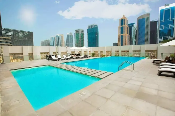 Дубай: Newly Designed Apartment Walk To the Beach