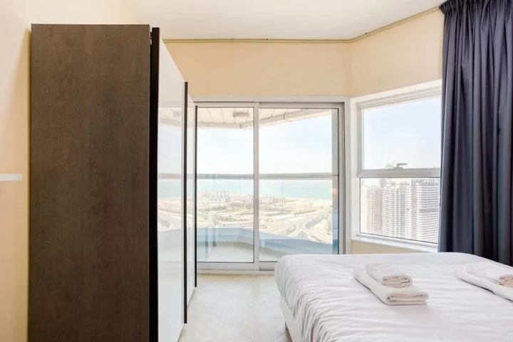 Дубай: Newly Furnished Apartment In The Heart Of Jlt