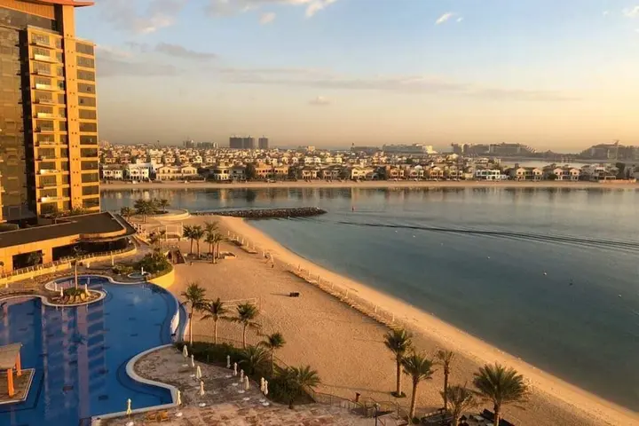 Дубай: Stunning Apartment W/ Beach Access at the Palm!