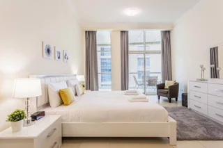 Дубай: Canal Views Spacious Apartment In Business Bay