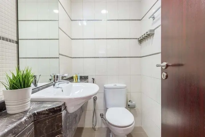 Дубай: Canal Views Spacious Apartment In Business Bay