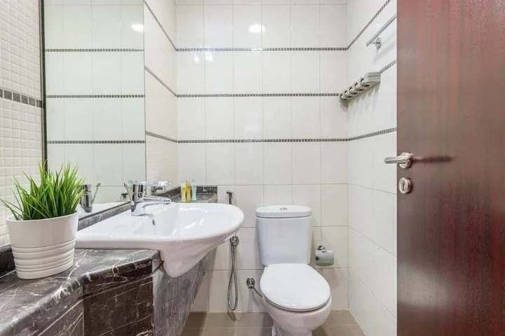 Дубай: Canal Views Spacious Apartment In Business Bay