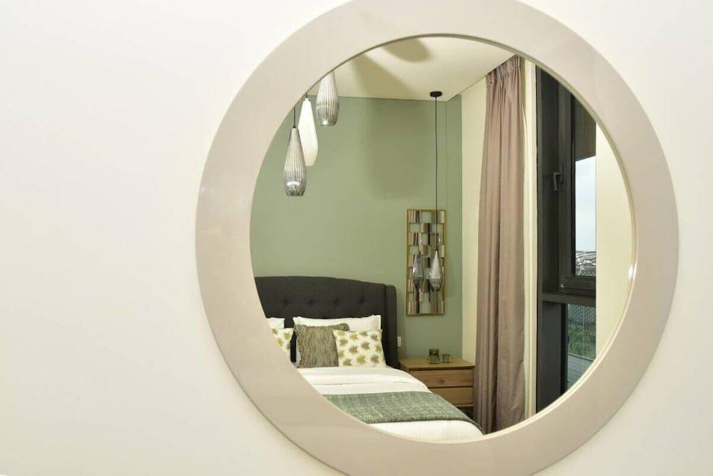 Дубай: Explore City Walk From An Exquisite Sanctuary