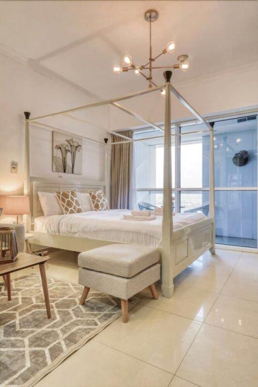 Дубай: Elegant Apartment Close To the Metro!