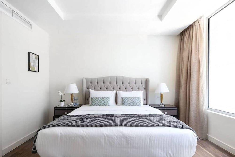 Дубай: Bright And Luxurious Apt in the Heart of Difc!