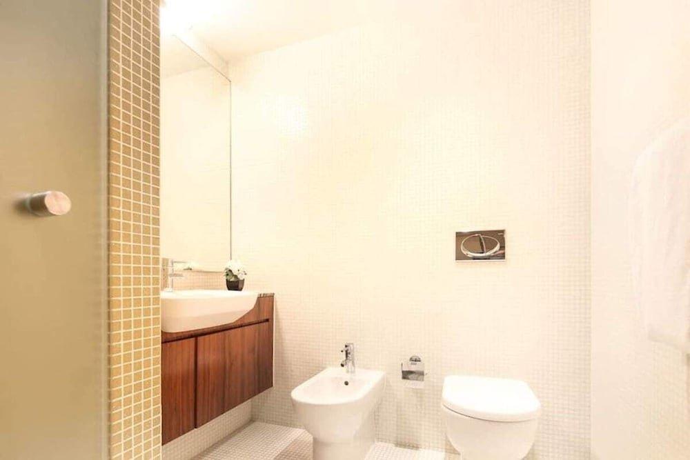 Дубай: Bright And Luxurious Apt in the Heart of Difc!