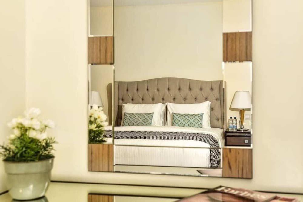Дубай: Bright And Luxurious Apt in the Heart of Difc!