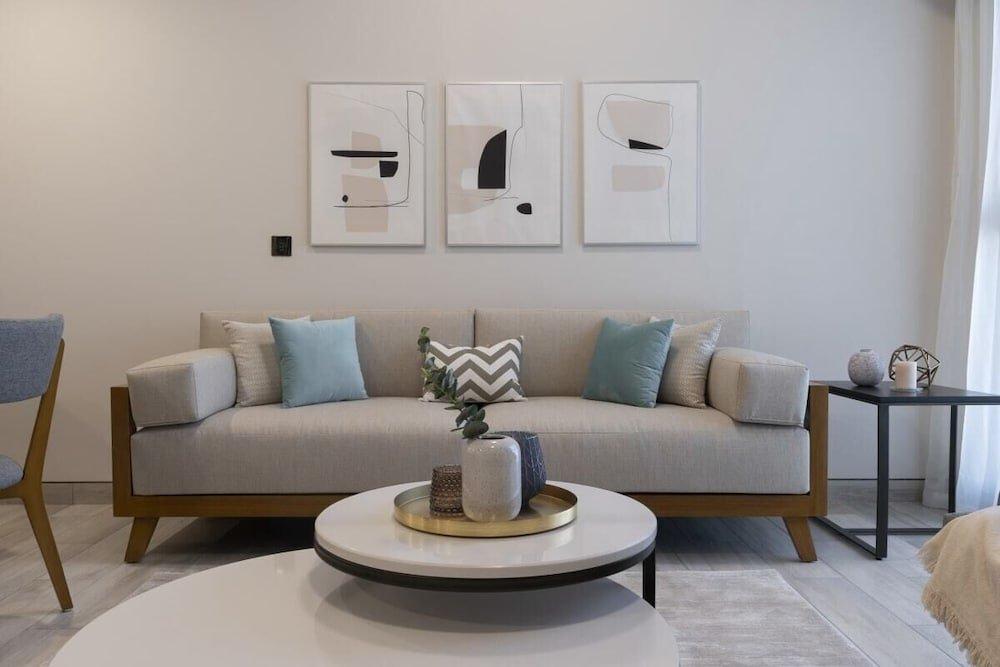 Дубай: Urban 1Br Apartment In Arjan Priva Living