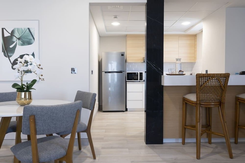 Дубай: Stunning 2Br Apartment @ Priva Living, Arjan