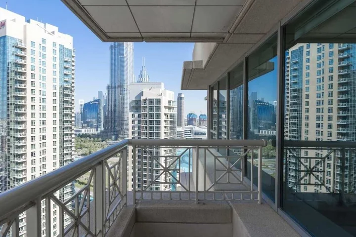 Дубай: Incredible Apartment With Balcony Fits 4