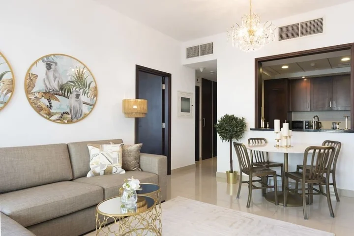 Дубай: Incredible Apartment With Balcony Fits 4